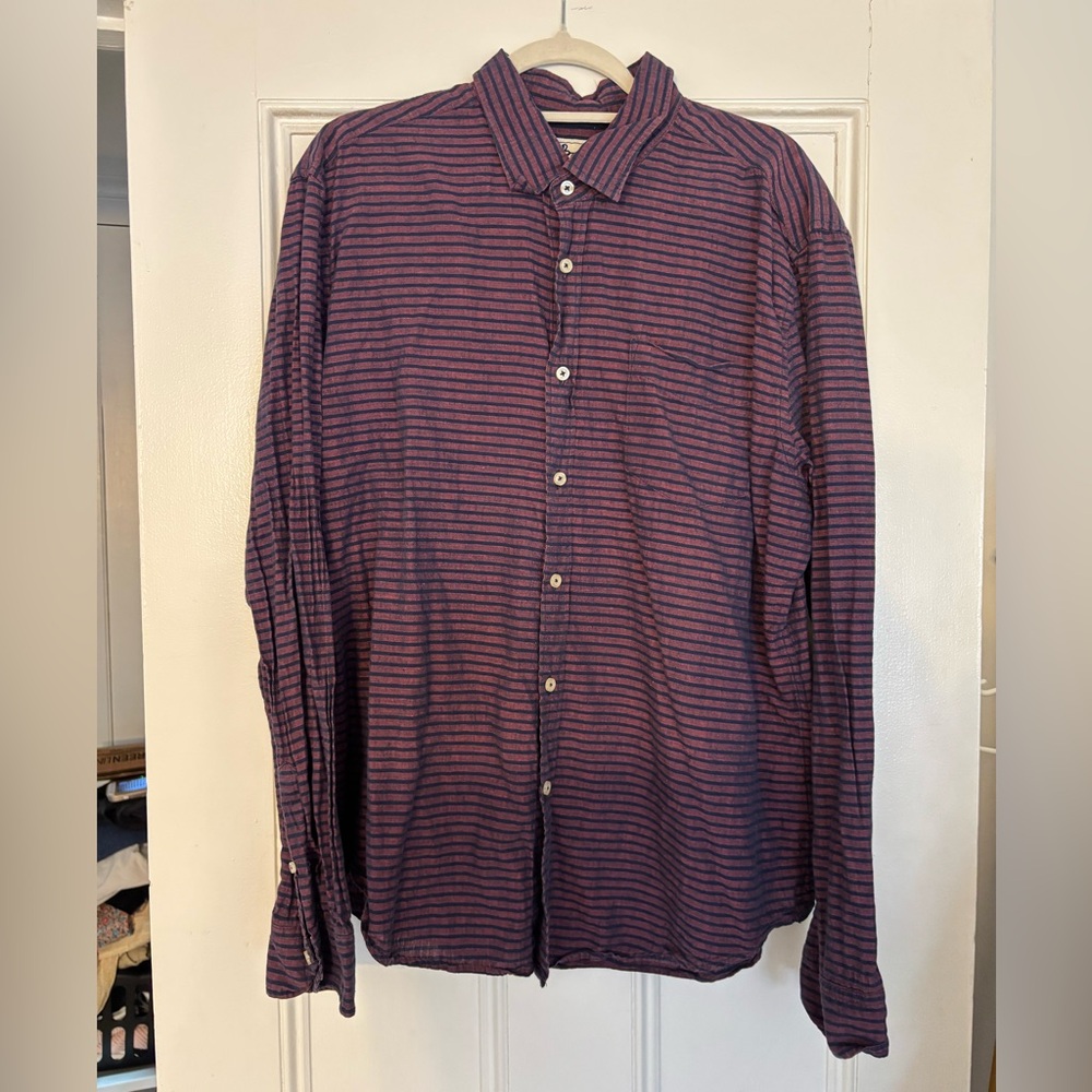Boden Men's Casual Shirt - Burgundy and Navy Linen Blend Stripes